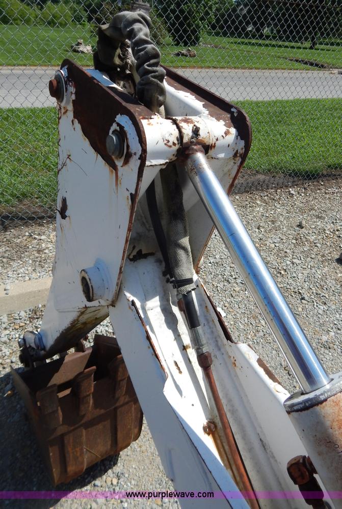 image for item AE9835 Bobcat 709 backhoe attachment