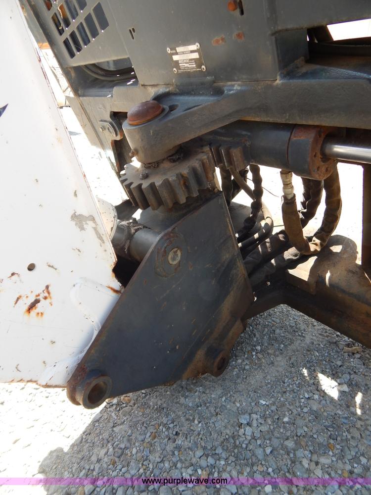 image for item AE9835 Bobcat 709 backhoe attachment