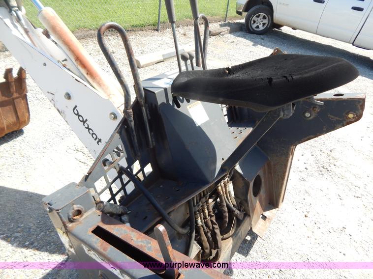 image for item AE9835 Bobcat 709 backhoe attachment