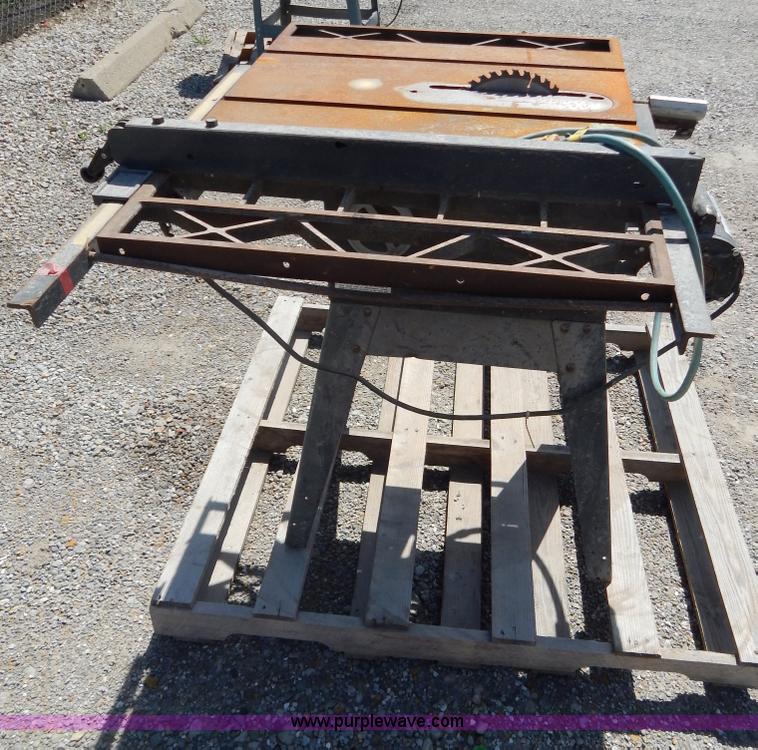 image for item AE9837 Craftsman 10" table saw