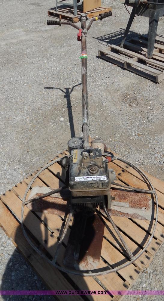 image for item AE9838 Walk behind concrete trowel