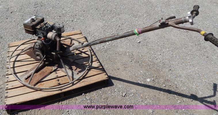 image for item AE9838 Walk behind concrete trowel