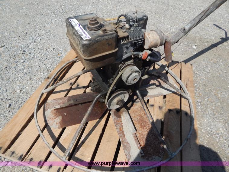 image for item AE9838 Walk behind concrete trowel