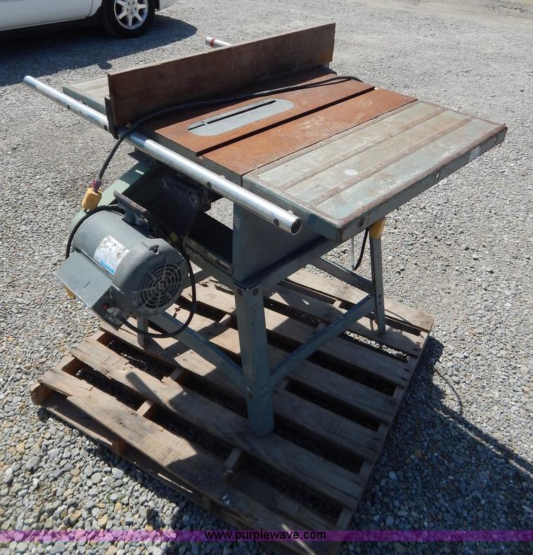 image for item AE9839 Delta 10" table saw