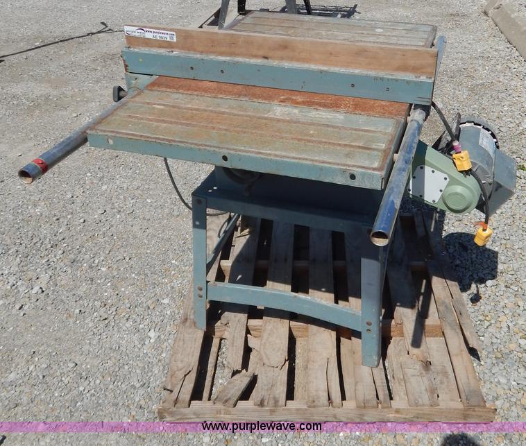 image for item AE9839 Delta 10" table saw