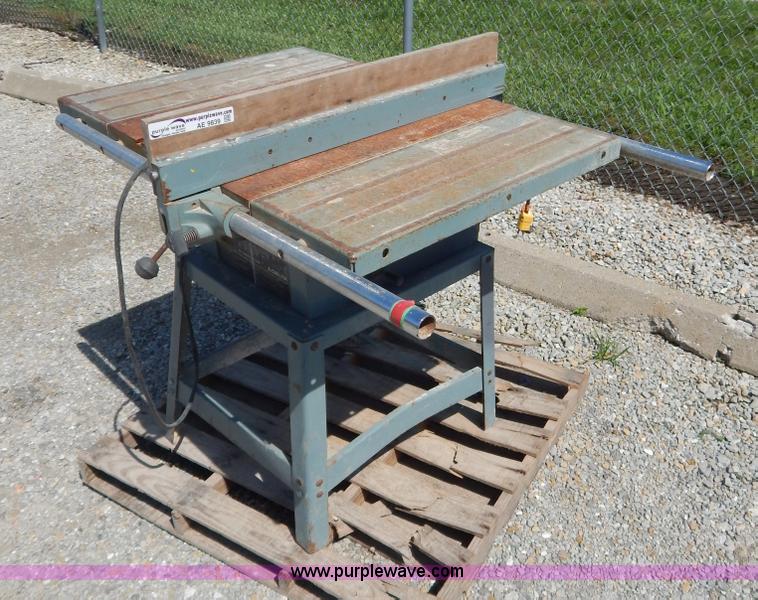 image for item AE9839 Delta 10" table saw