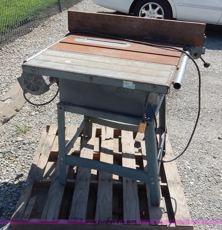 image for item AE9839 Delta 10" table saw