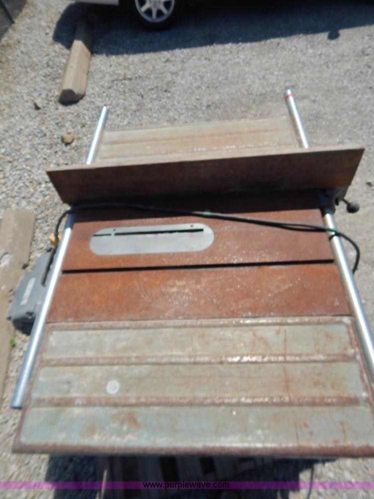 image for item AE9839 Delta 10" table saw