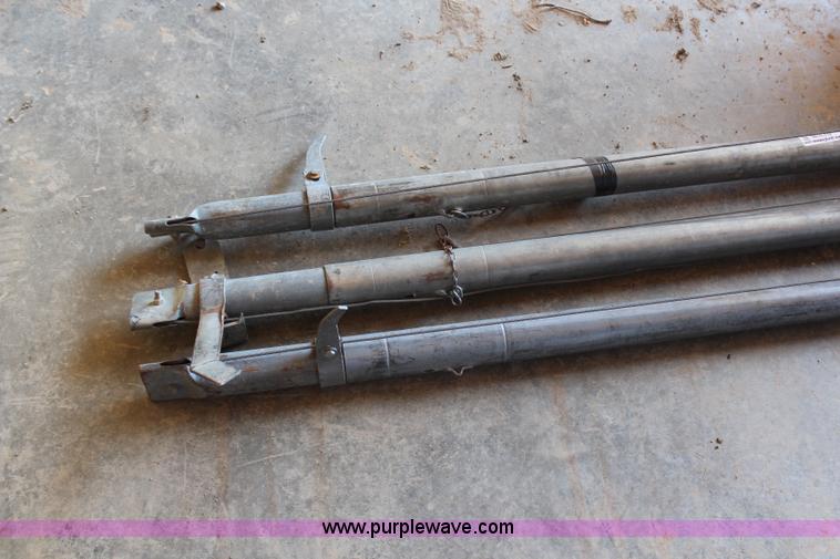 (3) Proctor wall jacks in Wathena, KS Item AU9186 sold Purple Wave