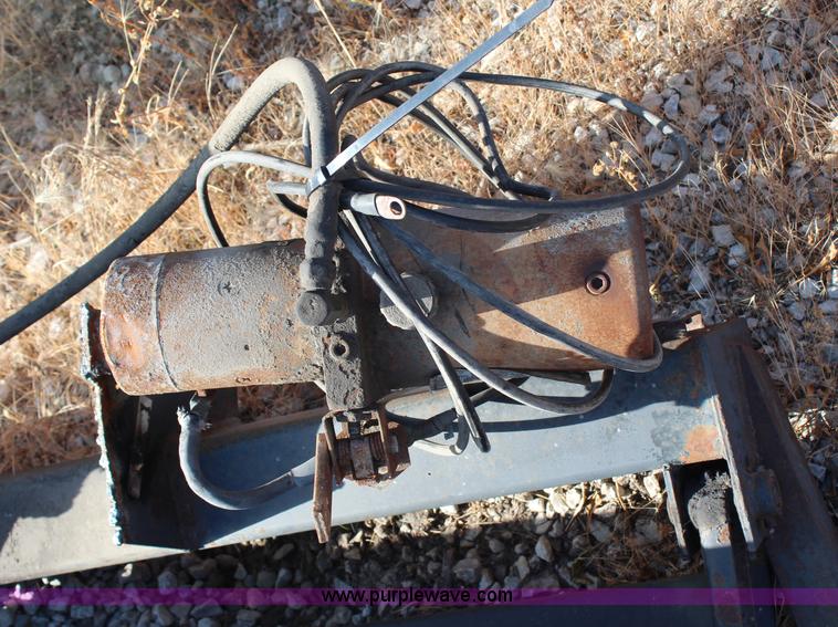 image for item AU9206 Maxon lift gate