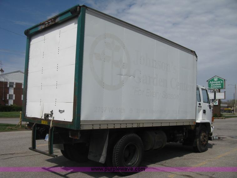 image for item E3446 1986 GMC W7 forward box truck