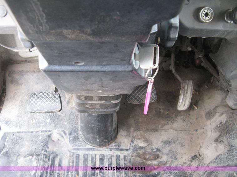 image for item E3446 1986 GMC W7 forward box truck