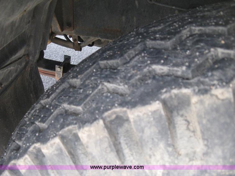 image for item E3446 1986 GMC W7 forward box truck