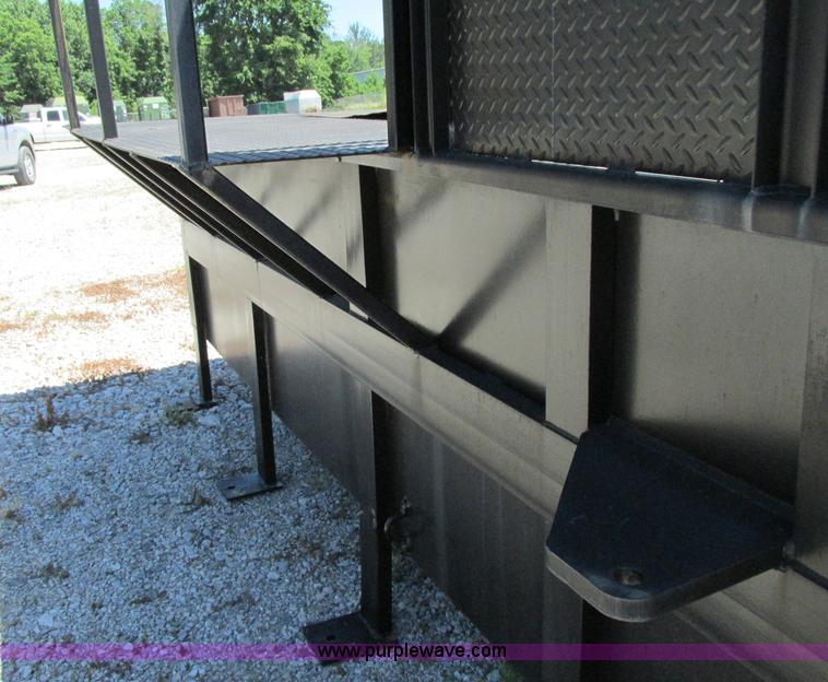 image for item F5114 Mac stationary compactor