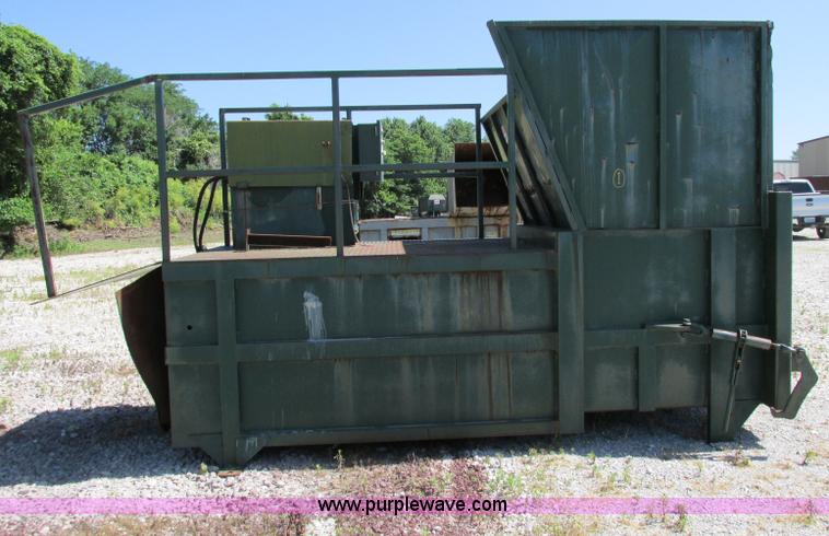 image for item F5121 Quality Purris stationary compactor