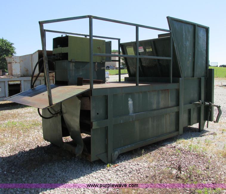 image for item F5121 Quality Purris stationary compactor