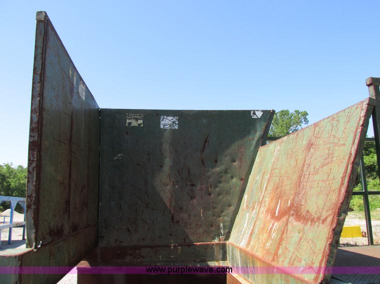 image for item F5121 Quality Purris stationary compactor