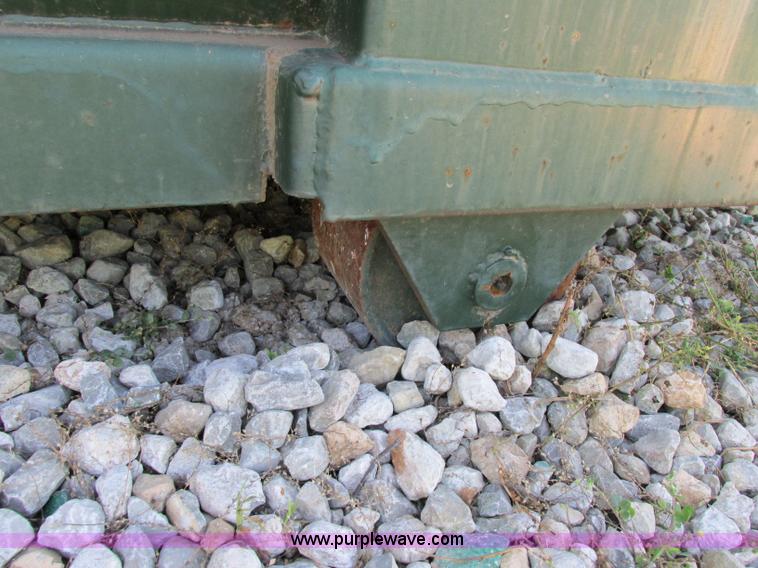 image for item F5134 2001 McClain Ez-Pack roll-off container