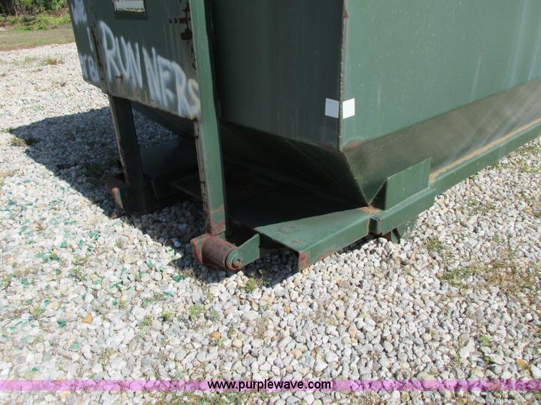 image for item F5134 2001 McClain Ez-Pack roll-off container