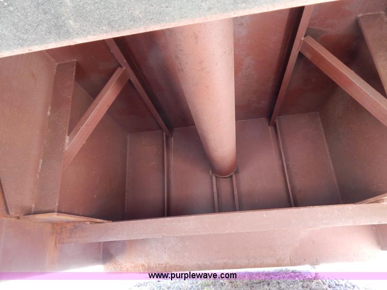 image for item F5143 McClain CM-200 stationary compactor