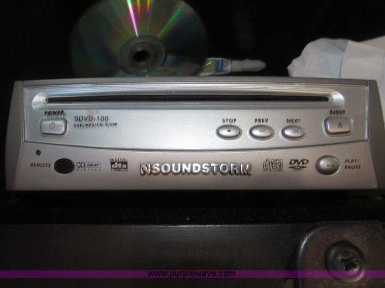 image for item F7002 1993 Chevrolet Suburban SUV