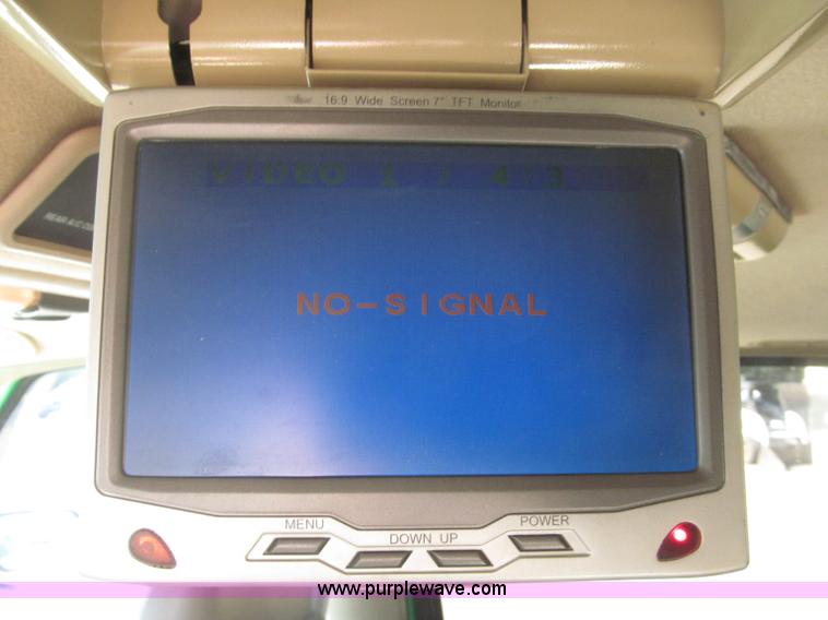 image for item F7002 1993 Chevrolet Suburban SUV