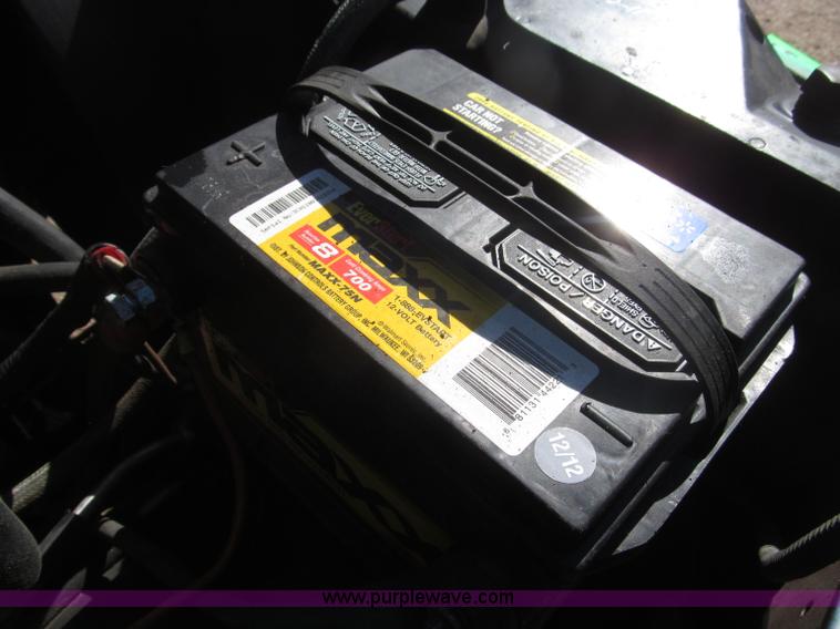 image for item F7002 1993 Chevrolet Suburban SUV