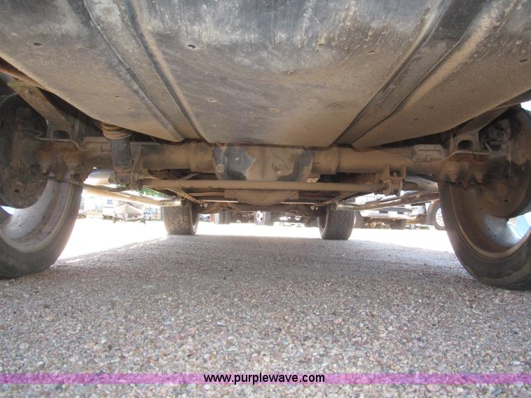 image for item F7002 1993 Chevrolet Suburban SUV