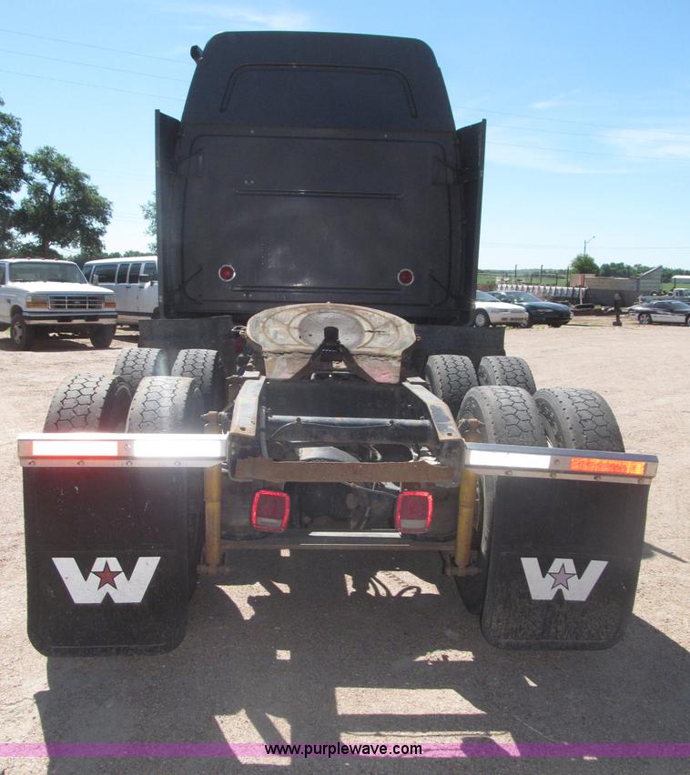 image for item F7003 1997 Western Star 4964EX semi truck