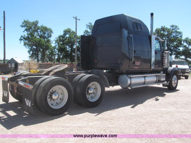 image for item F7003 1997 Western Star 4964EX semi truck