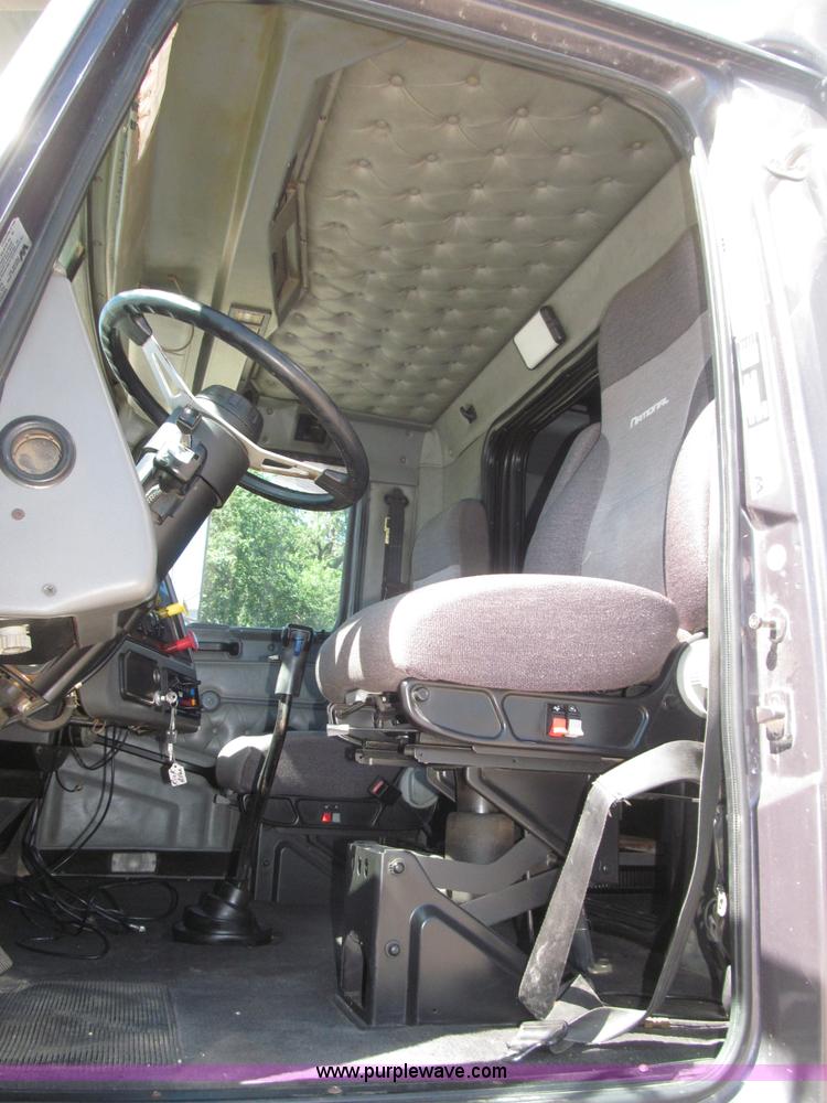 image for item F7003 1997 Western Star 4964EX semi truck