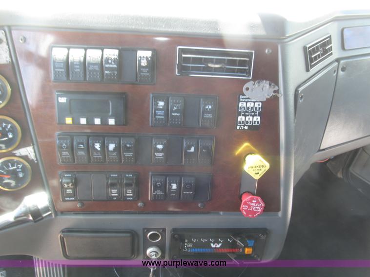 image for item F7003 1997 Western Star 4964EX semi truck