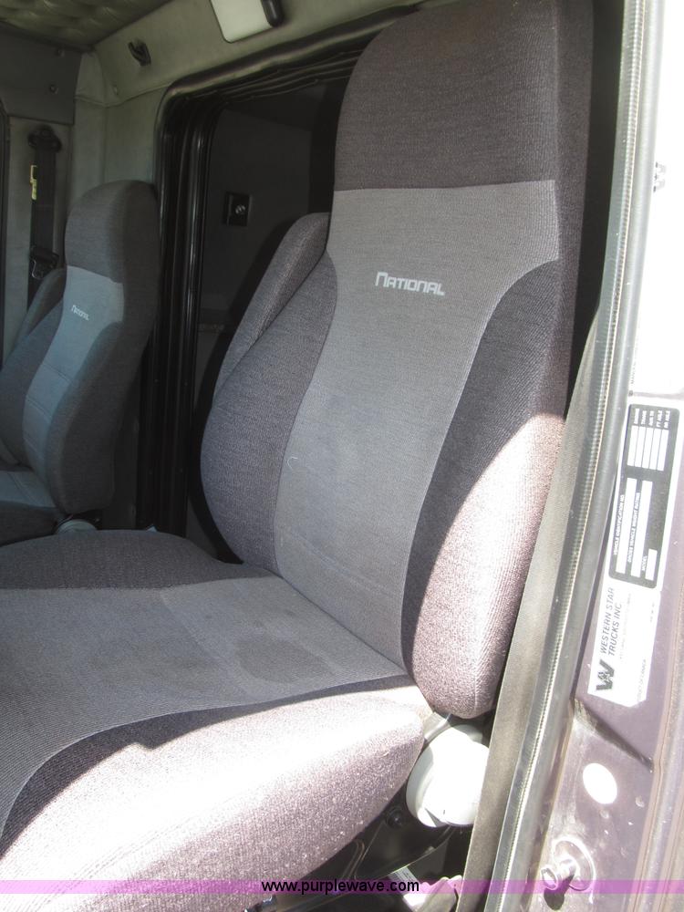 image for item F7003 1997 Western Star 4964EX semi truck