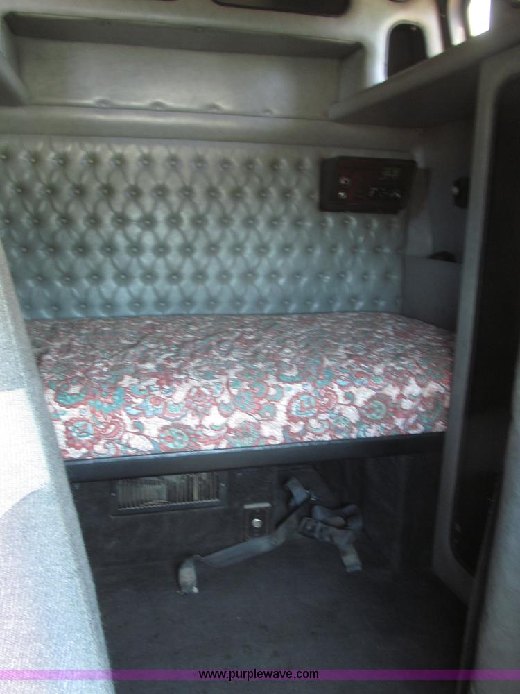 image for item F7003 1997 Western Star 4964EX semi truck