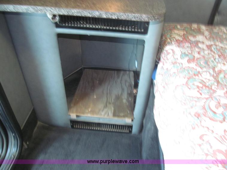 image for item F7003 1997 Western Star 4964EX semi truck