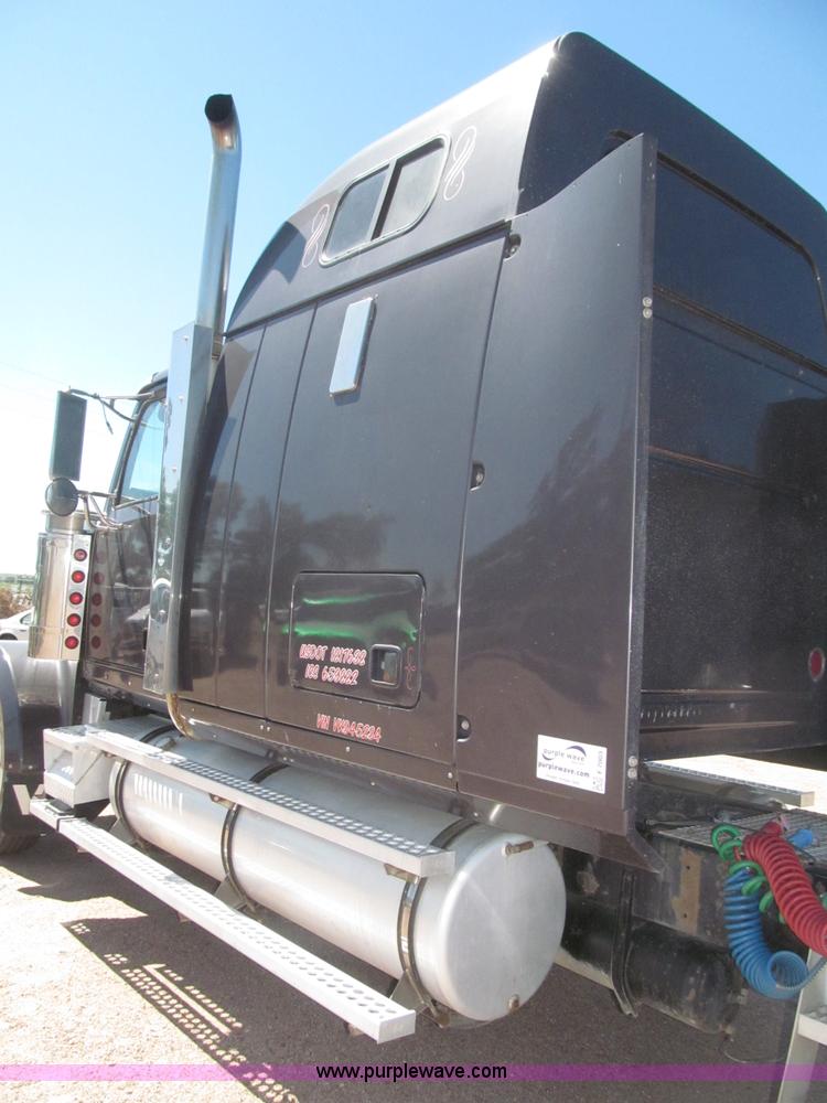 image for item F7003 1997 Western Star 4964EX semi truck