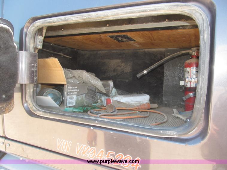 image for item F7003 1997 Western Star 4964EX semi truck