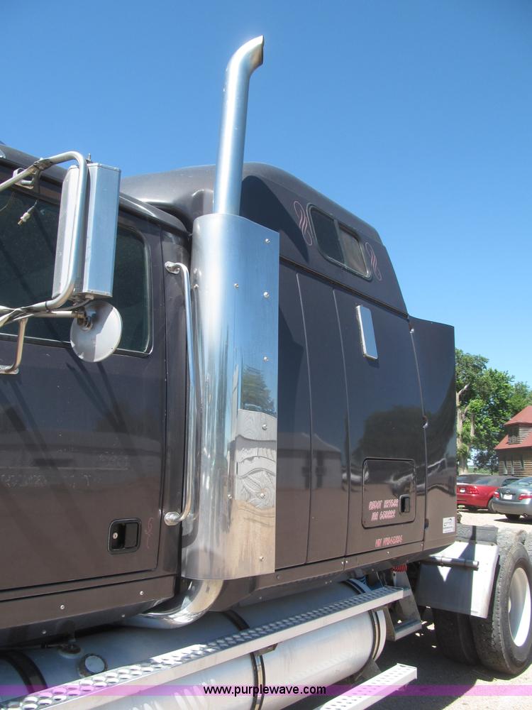image for item F7003 1997 Western Star 4964EX semi truck