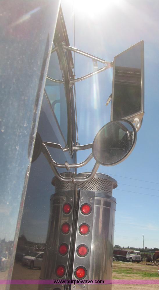 image for item F7003 1997 Western Star 4964EX semi truck