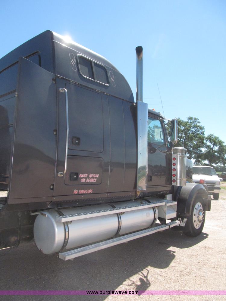 image for item F7003 1997 Western Star 4964EX semi truck