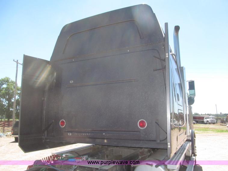 image for item F7003 1997 Western Star 4964EX semi truck