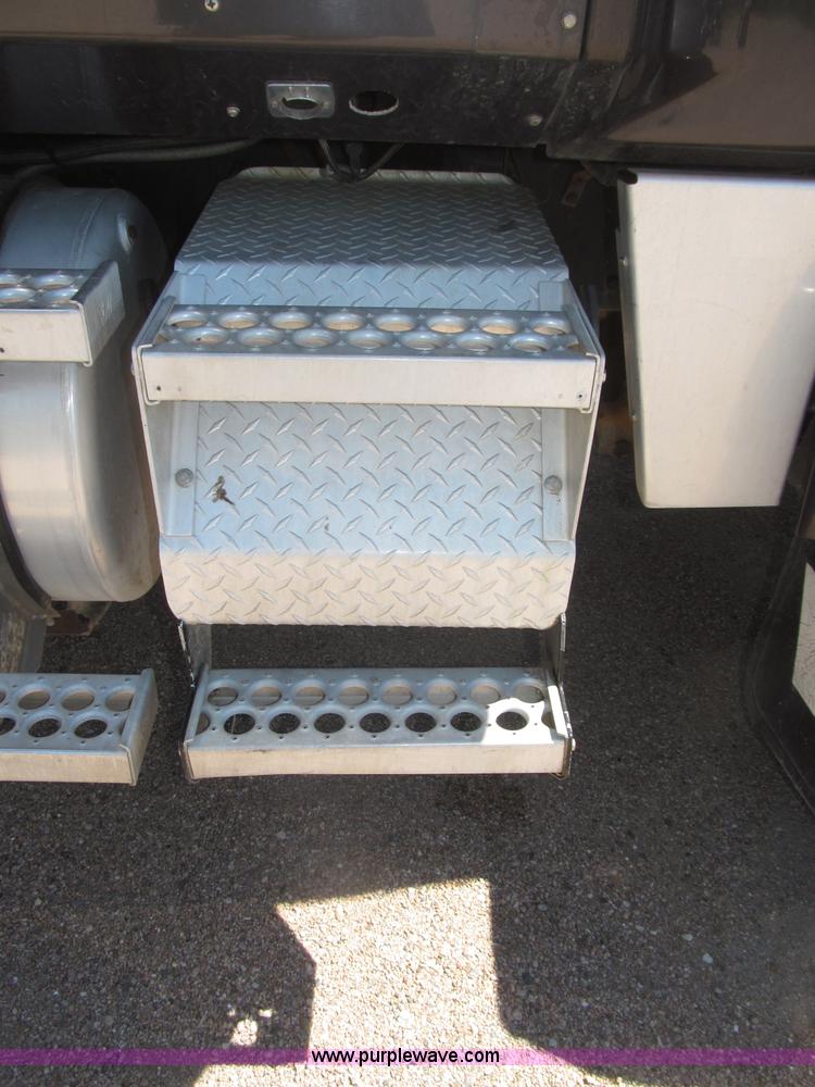 image for item F7003 1997 Western Star 4964EX semi truck