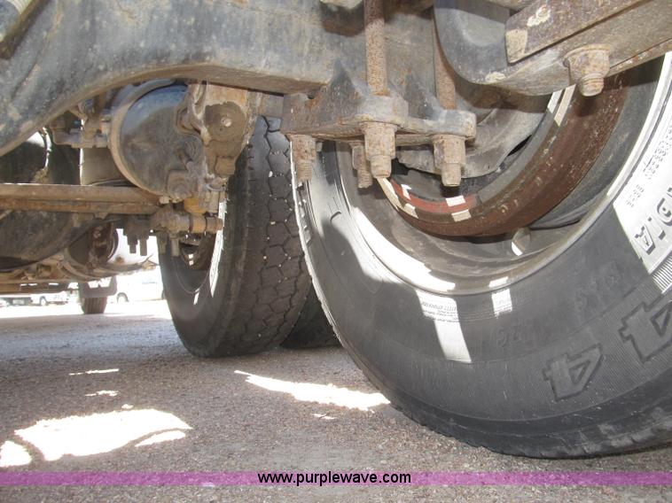 image for item F7003 1997 Western Star 4964EX semi truck