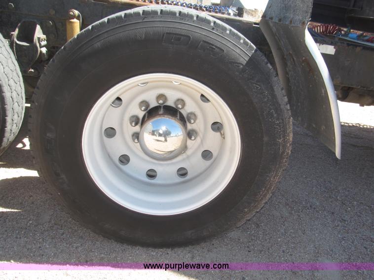 image for item F7003 1997 Western Star 4964EX semi truck