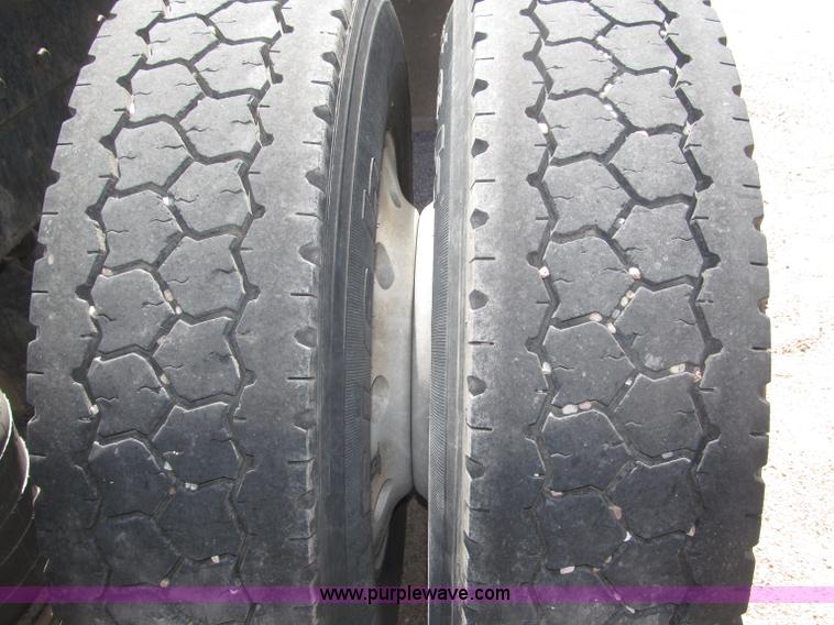 image for item F7003 1997 Western Star 4964EX semi truck