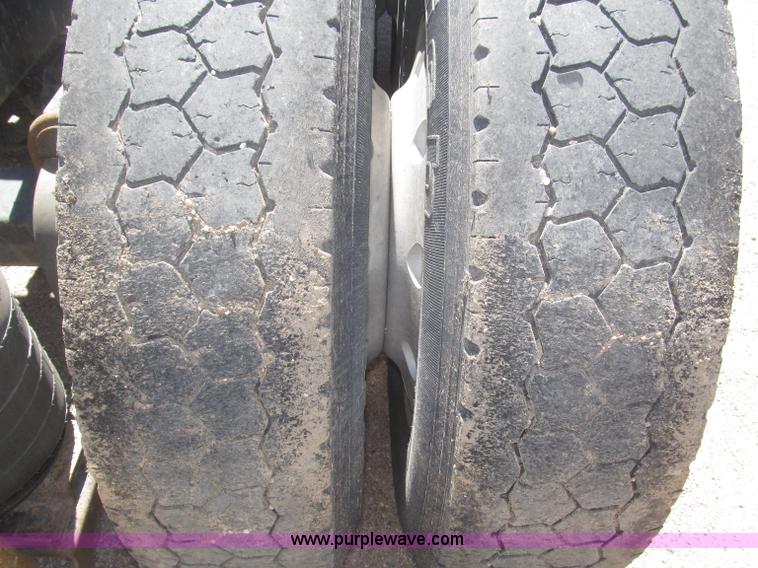 image for item F7003 1997 Western Star 4964EX semi truck