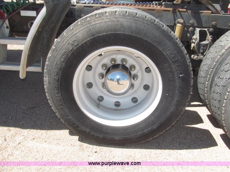 image for item F7003 1997 Western Star 4964EX semi truck