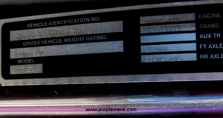 image for item F7003 1997 Western Star 4964EX semi truck