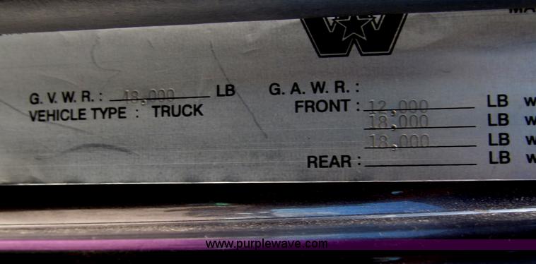 image for item F7003 1997 Western Star 4964EX semi truck
