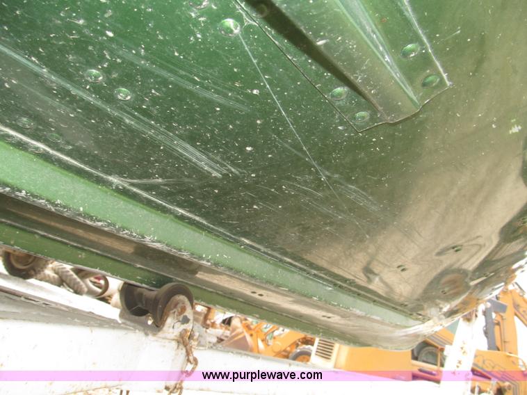 image for item F7016 1977 AMF Crestliner 16'L boat